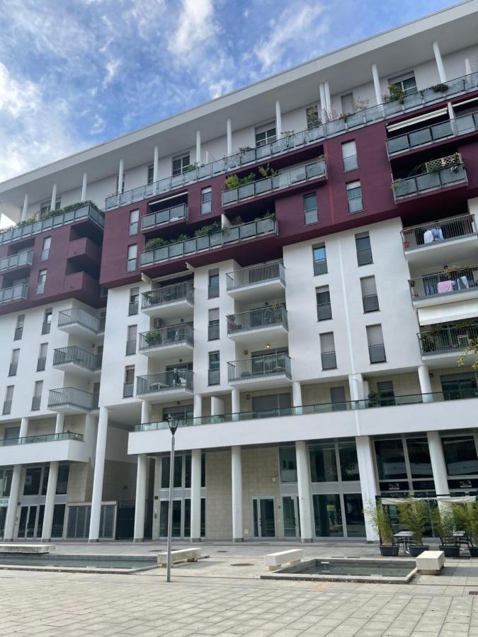 Appartamento House Promenade Santa Giulia Milano Esterno foto