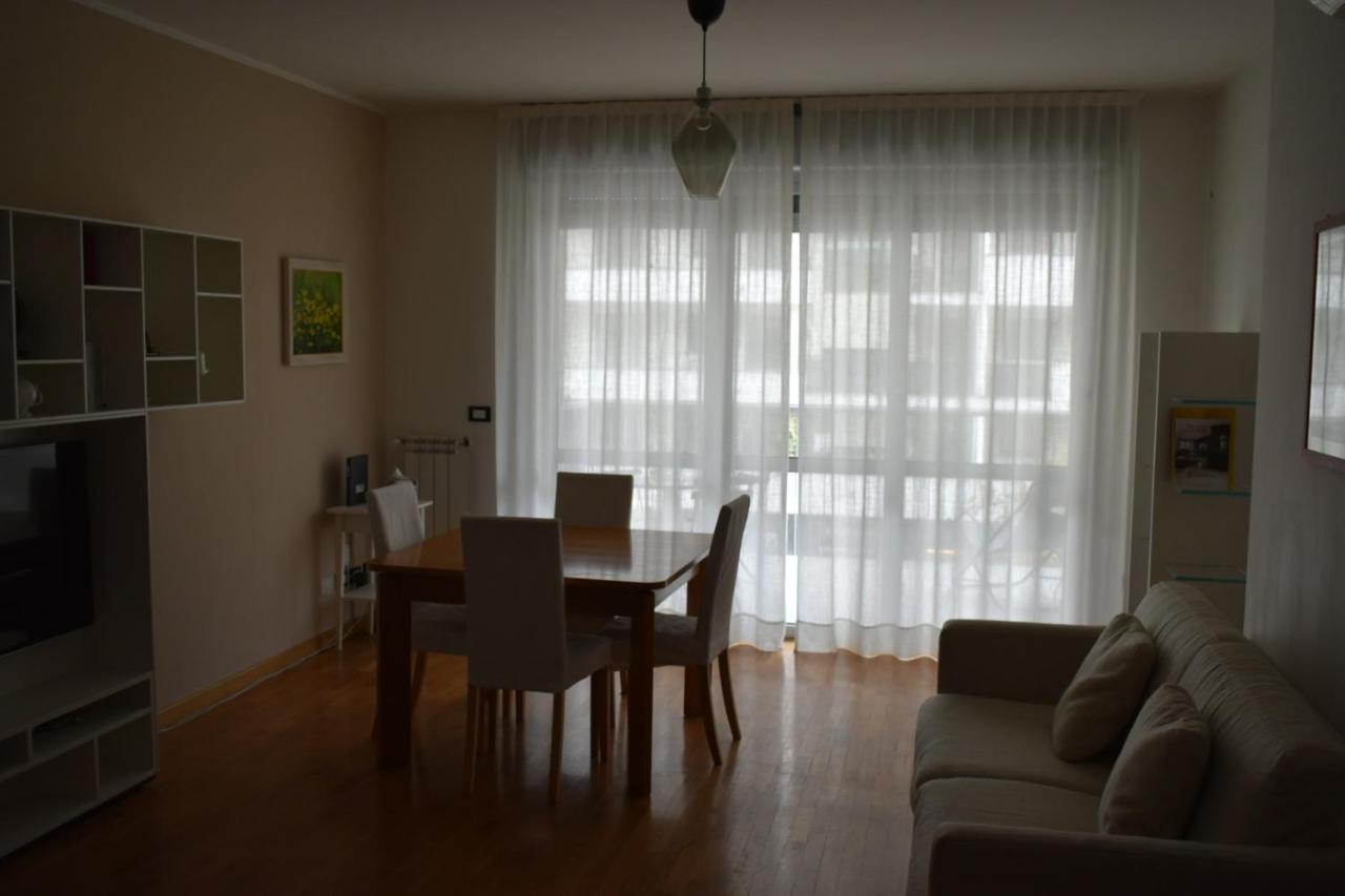 Appartamento House Promenade Santa Giulia Milano Esterno foto