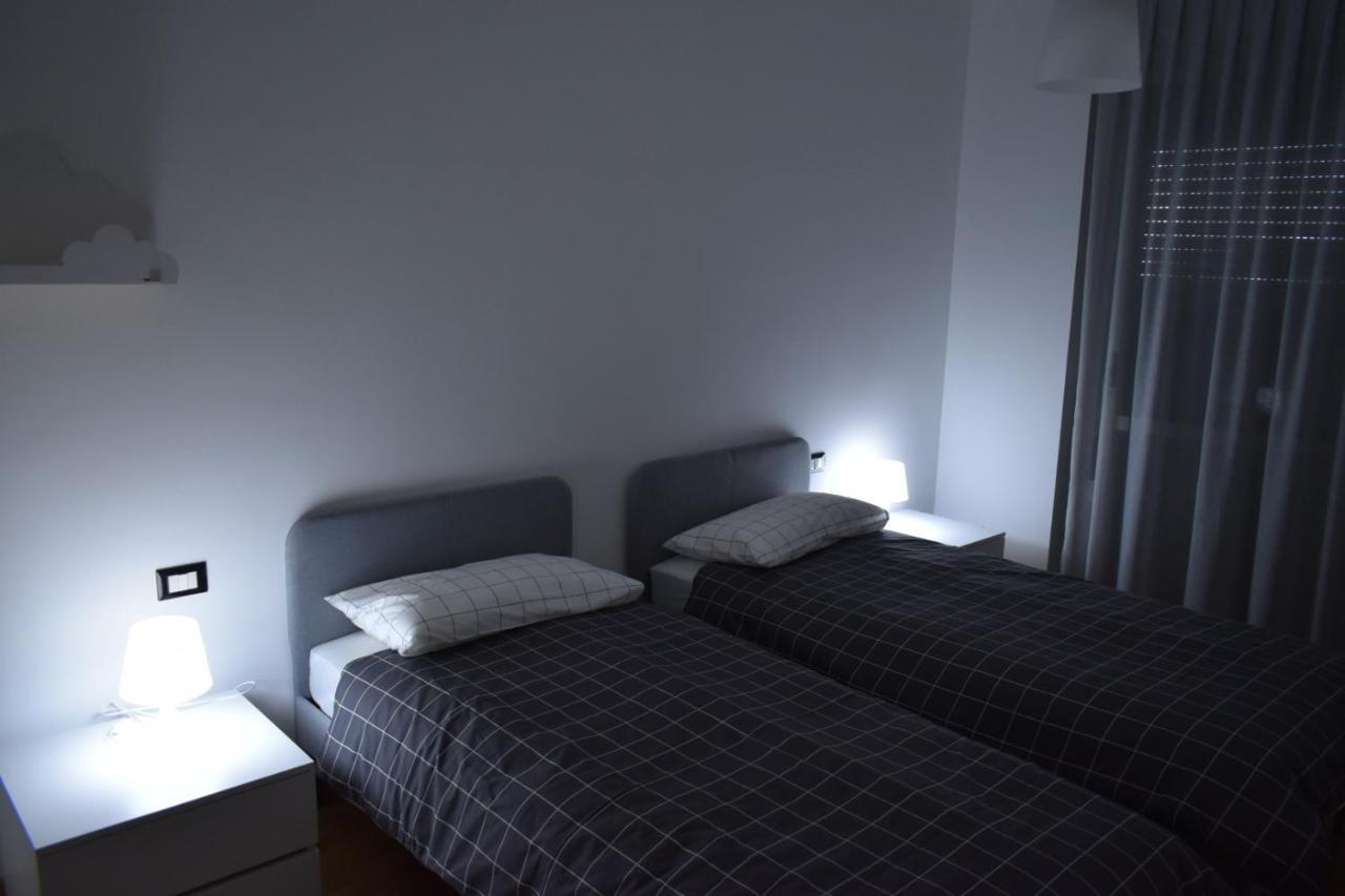 Appartamento House Promenade Santa Giulia Milano Esterno foto